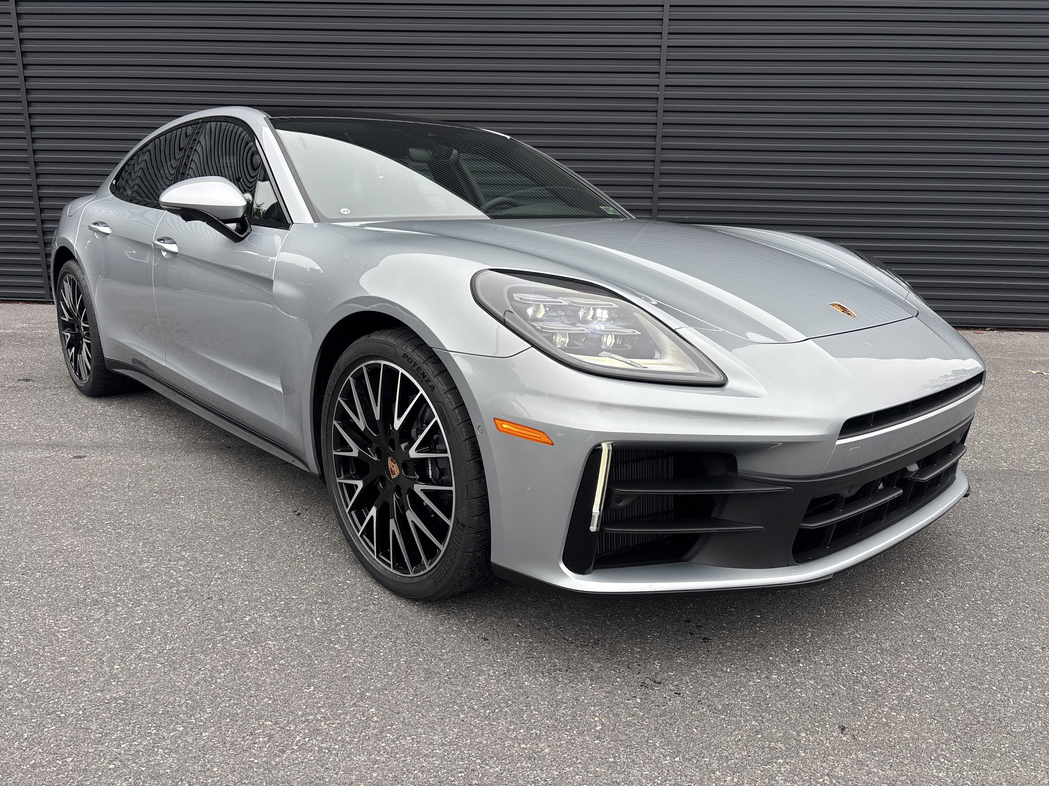 New 2026 Porsche Panamera image 7