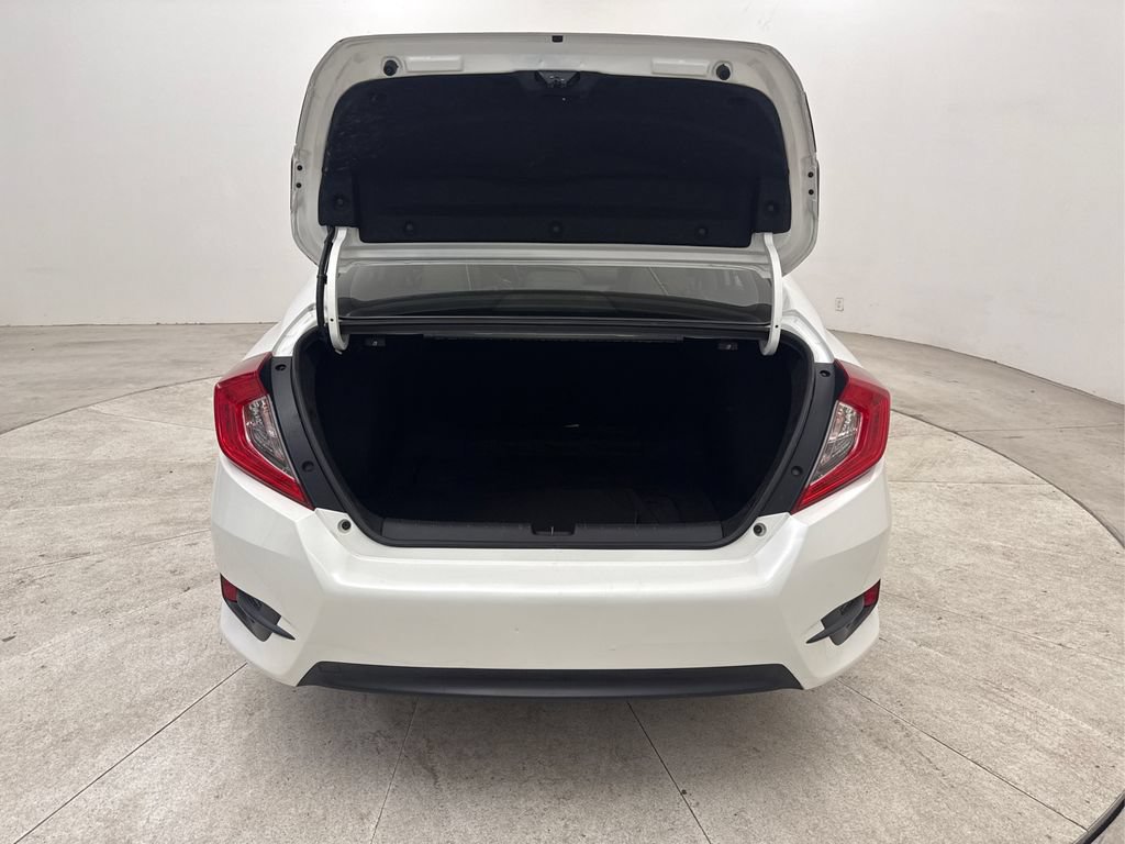 Used 2018 Honda Civic Touring image 23
