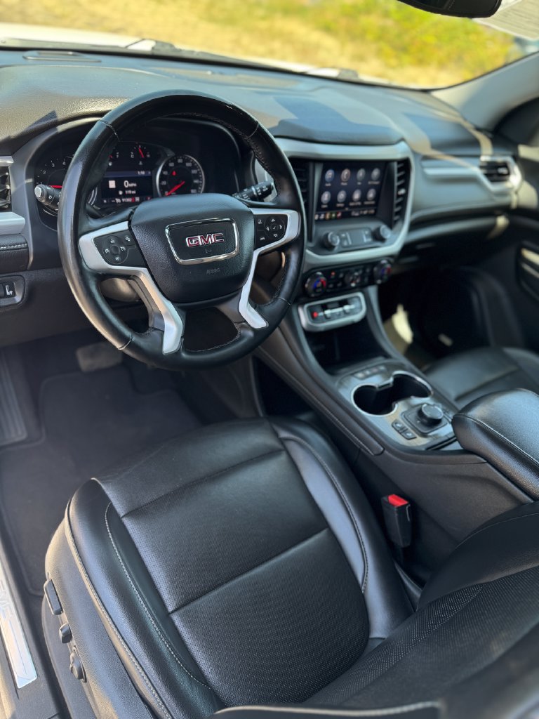 Used 2023 GMC Acadia SLT AWD/4WD image 34