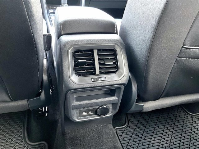 Used 2023 Volkswagen Tiguan SE FWD image 22