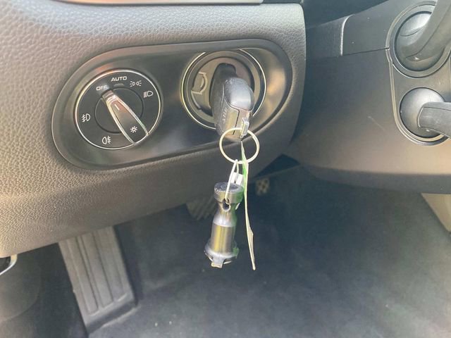 Used 2018 Porsche Macan image 16