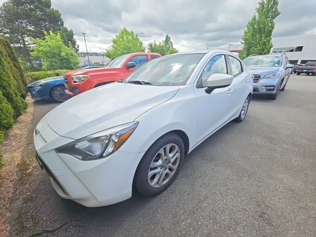 Used 2018 Toyota Yaris iA FWD image 2