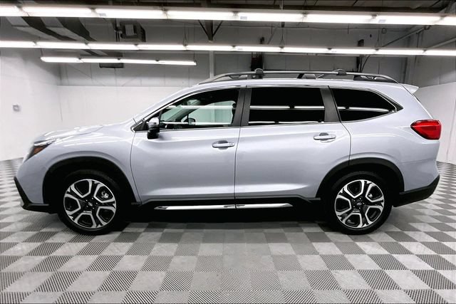 Used 2023 Subaru Ascent Limited w/ Technology Package AWD/4WD image 15