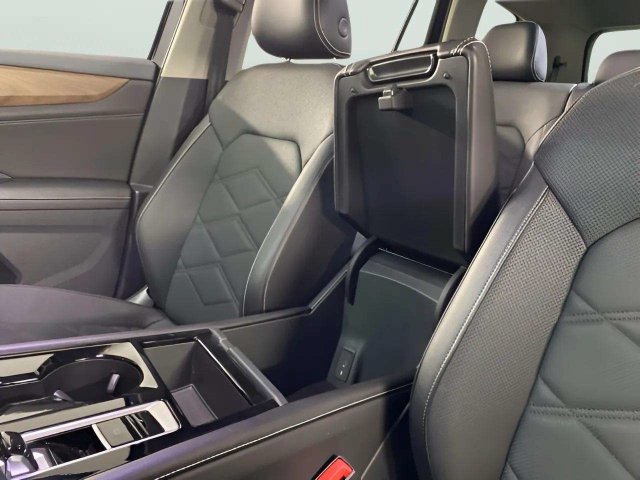 Used 2026 Volkswagen Atlas SE FWD image 62
