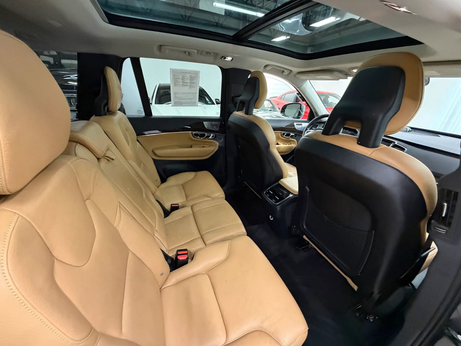 Used 2016 Volvo XC90 T6 Momentum w/ Momentum Plus Package AWD/4WD image 19