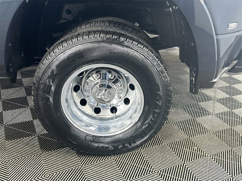 New 2026 RAM 3500 Limited w/ Towing Technology Group image 17