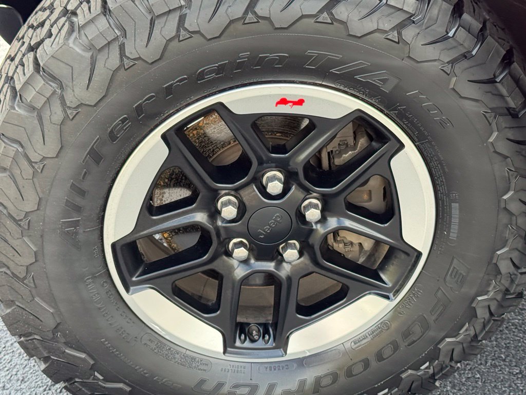 Used 2020 Jeep Wrangler Unlimited Rubicon w/ LED Lighting Group AWD/4WD image 14