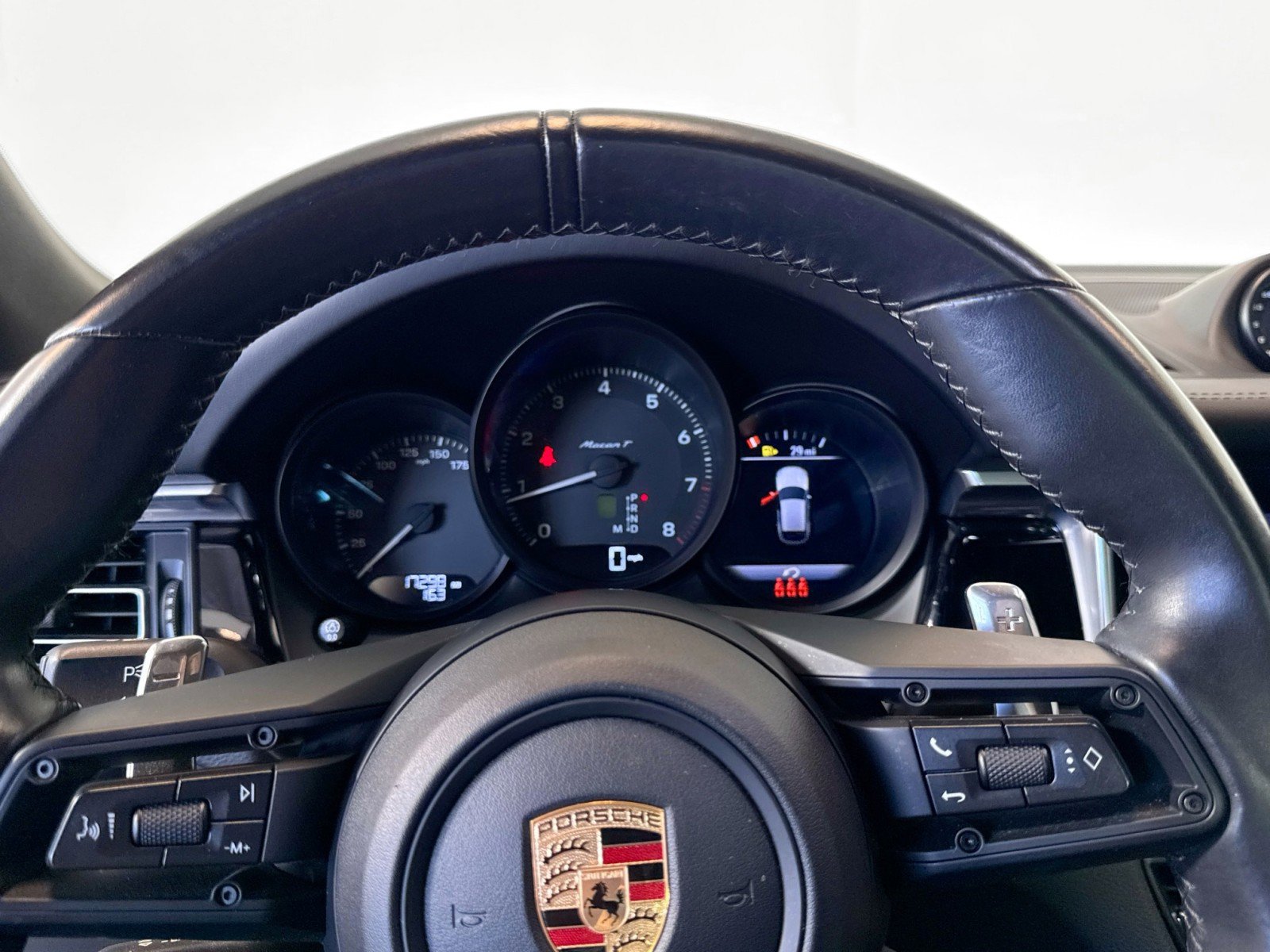 Certified 2024 Porsche Macan Turbo w/ Premium Plus Package image 14