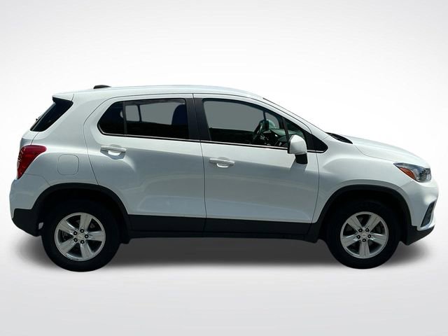 Used 2022 Chevrolet Trax LS w/ Tint and Cruise Package AWD/4WD image 7