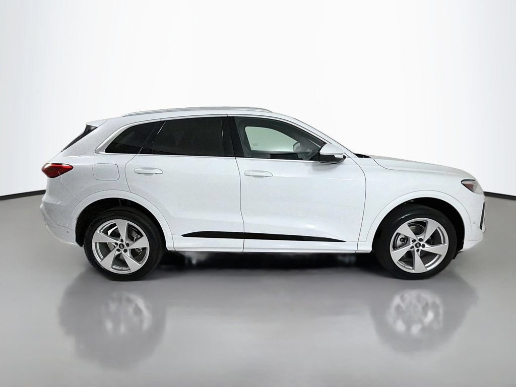 Used 2025 Audi Q5 Premium Plus AWD/4WD image 8