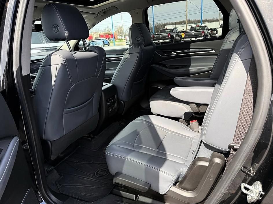 Used 2020 Buick Enclave Essence w/ Sound and Sites Package image 15