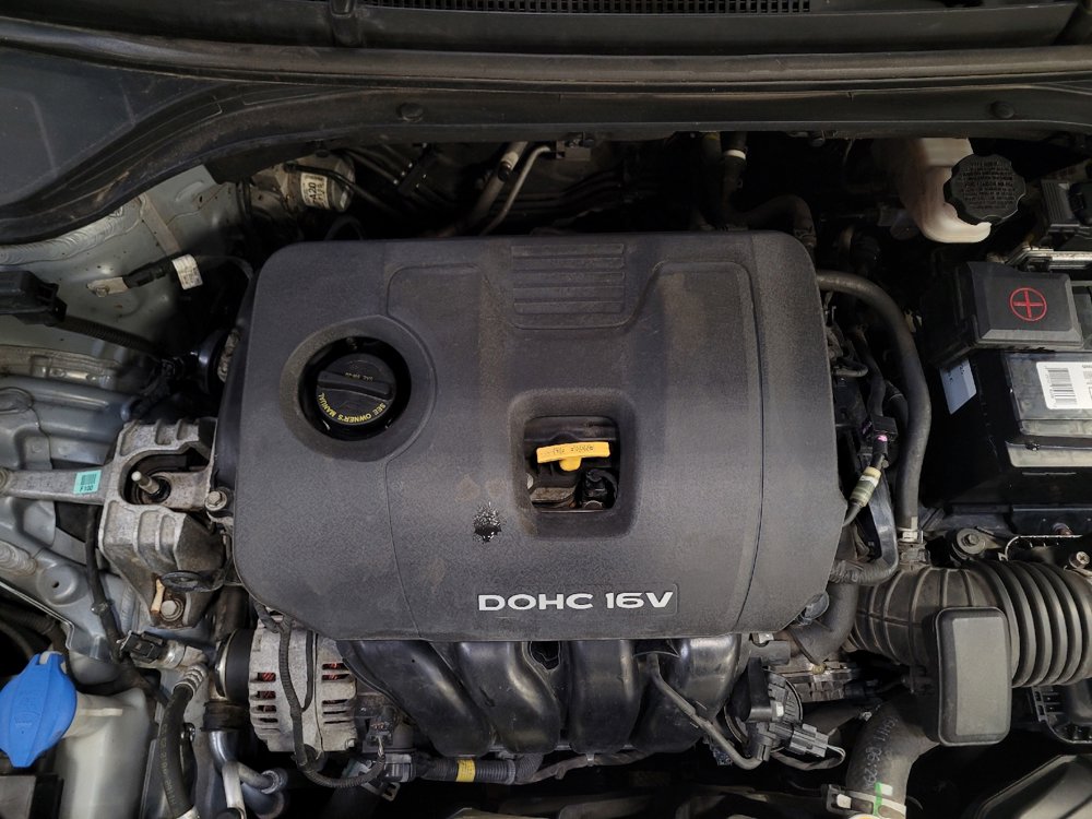 Used 2017 Hyundai Elantra SE image 30