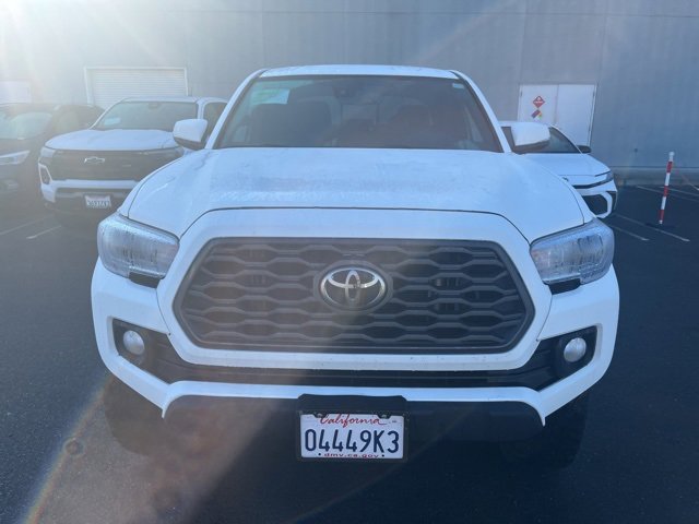 Used 2022 Toyota Tacoma TRD Off-Road video 2