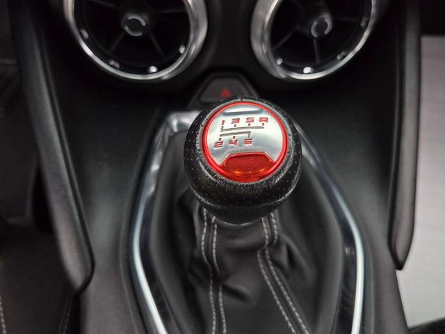 Used 2020 Chevrolet Camaro LT w/ Technology Package image 21