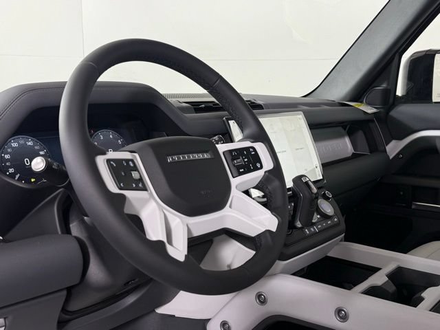 Used 2026 Land Rover Defender 110 S AWD/4WD image 43