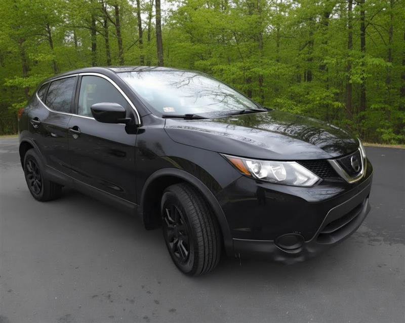 Used 2018 Nissan Rogue Sport S AWD/4WD image 1