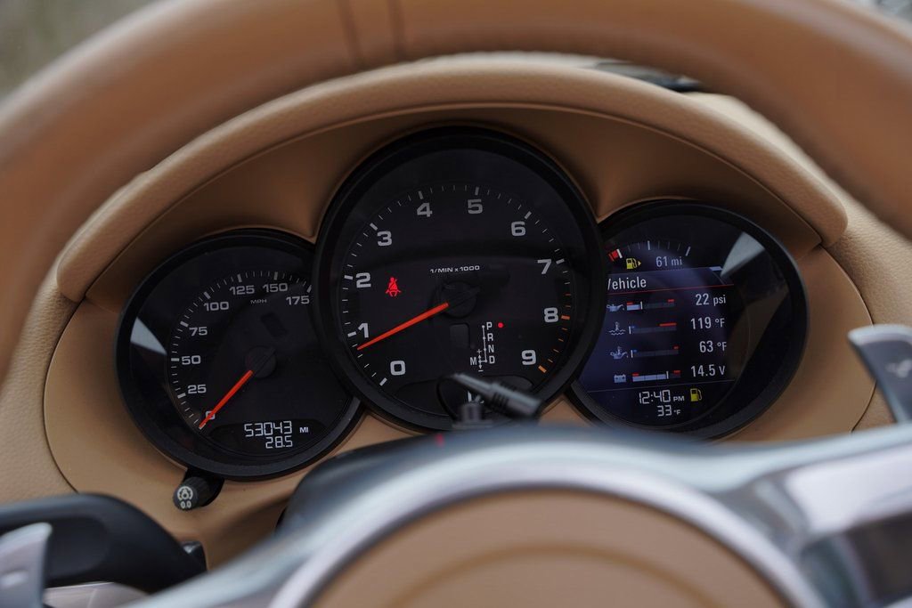 Used 2016 Porsche Boxster RWD image 26