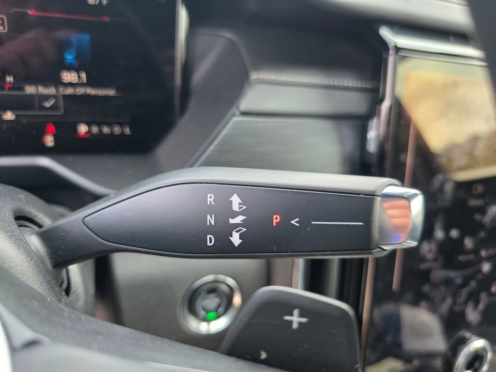 Used 2025 GMC Acadia Elevation image 21