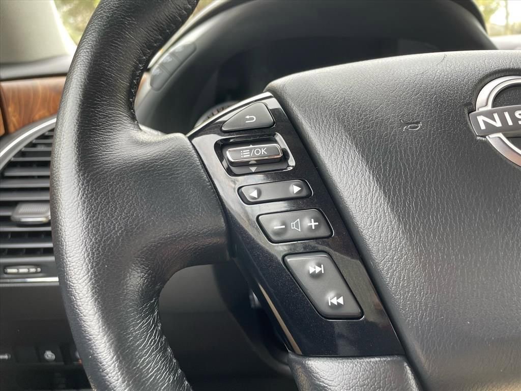 Used 2024 Nissan Armada SL w/ Captain's Chairs Package image 8