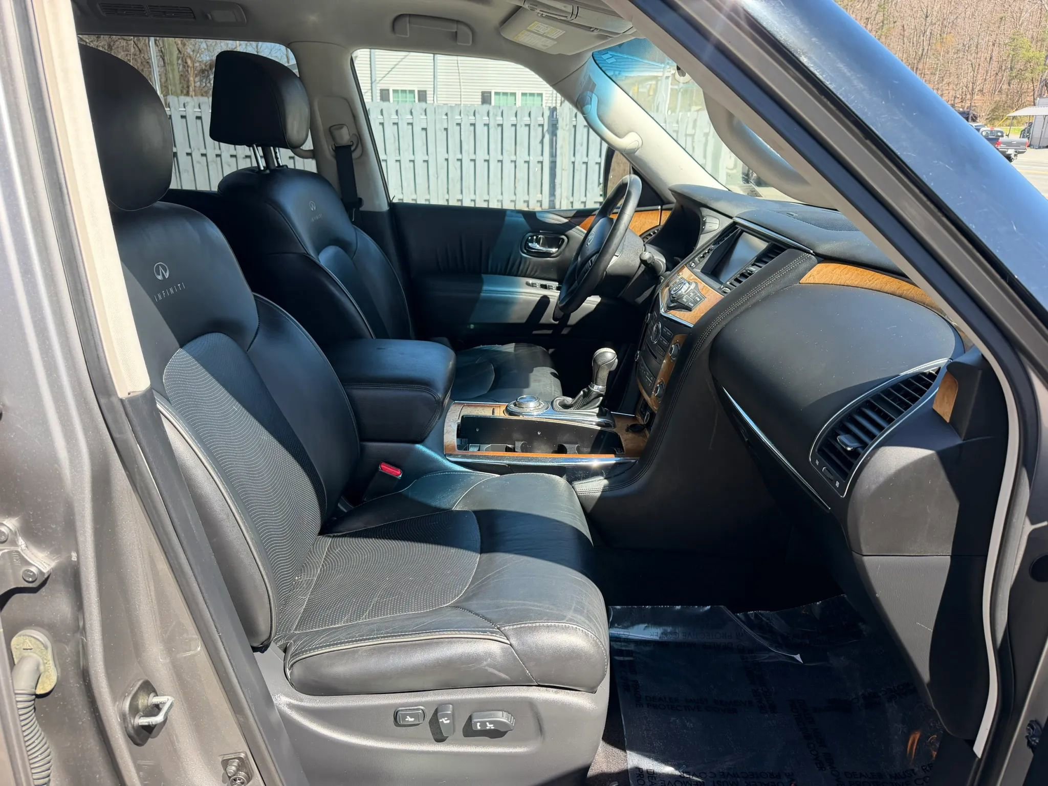 Used 2012 INFINITI QX56 4WD w/ Theater Pkg image 17