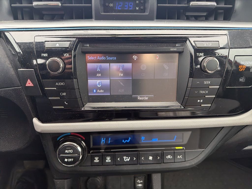 Used 2015 Toyota Corolla LE image 6