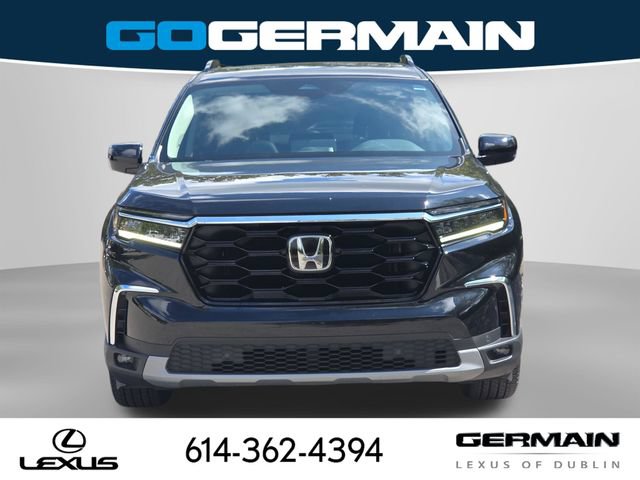 Used 2025 Honda Pilot Touring image 4
