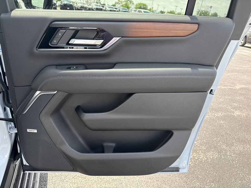 New 2026 GMC Yukon XL Denali w/ Denali Reserve Package AWD/4WD image 37