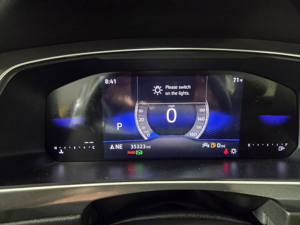 Used 2024 Volkswagen Tiguan SE image 16