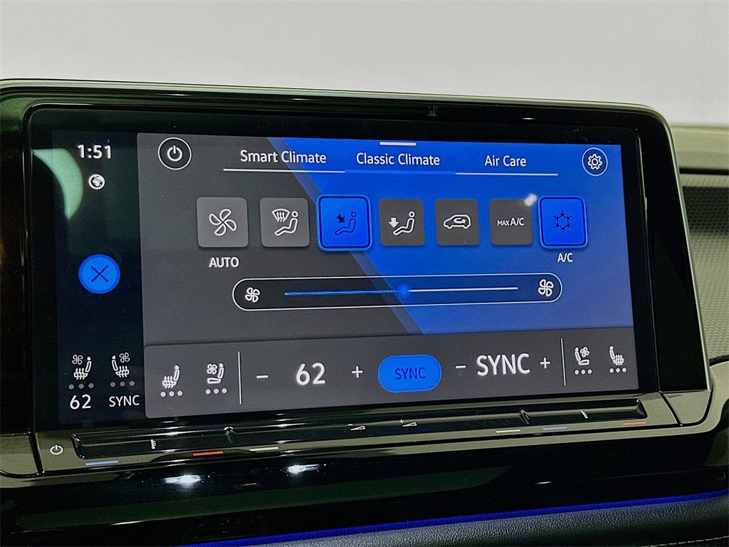 Used 2024 Volkswagen Atlas Cross Sport SEL Premium R-Line image 15