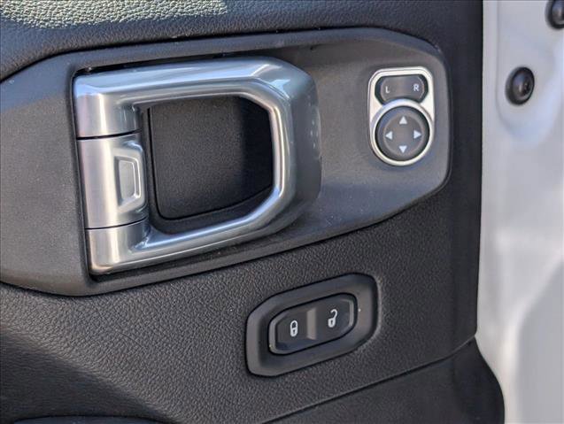 Used 2021 Jeep Wrangler Unlimited Sahara image 12