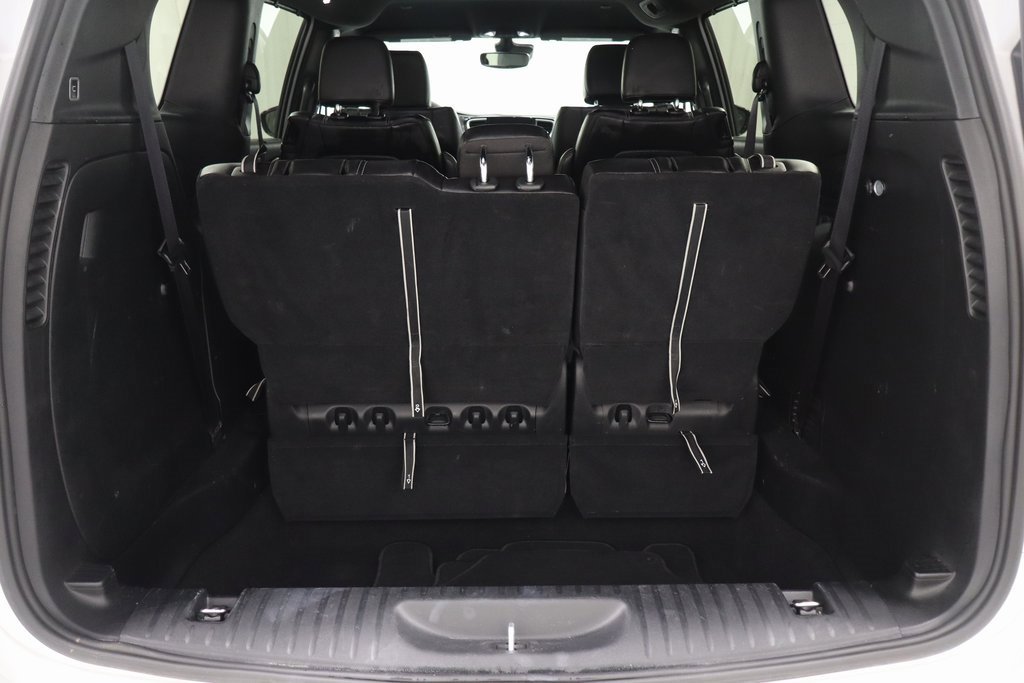 Used 2025 Chrysler Pacifica Select image 19