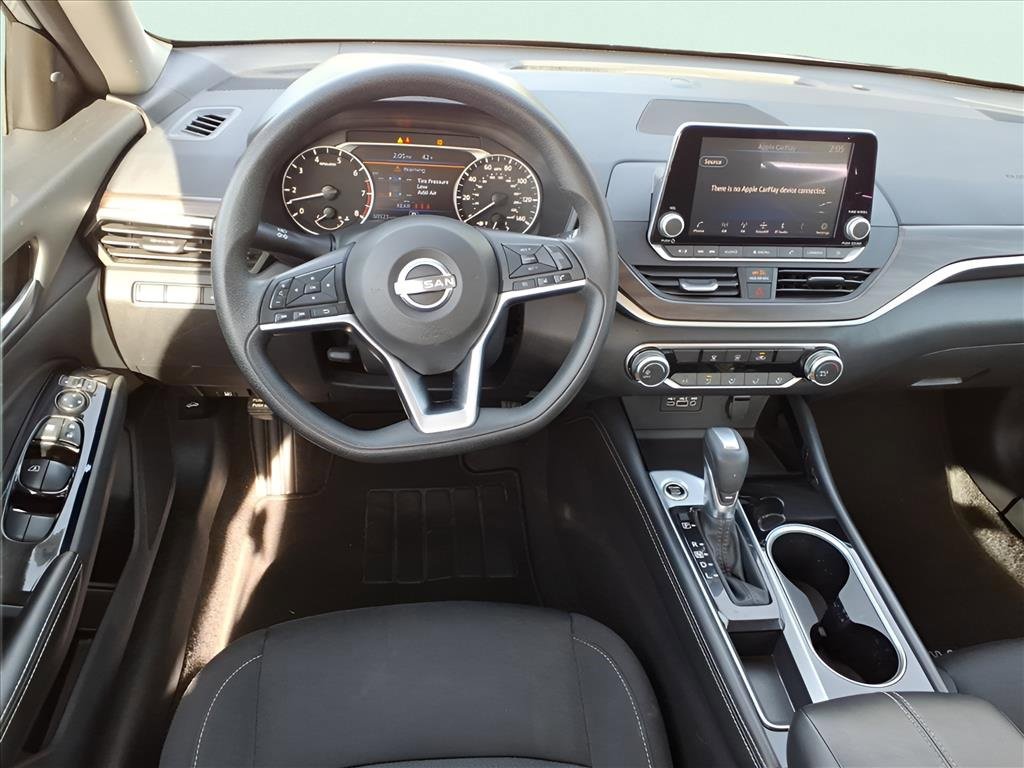 Used 2023 Nissan Altima 2.5 SV image 11