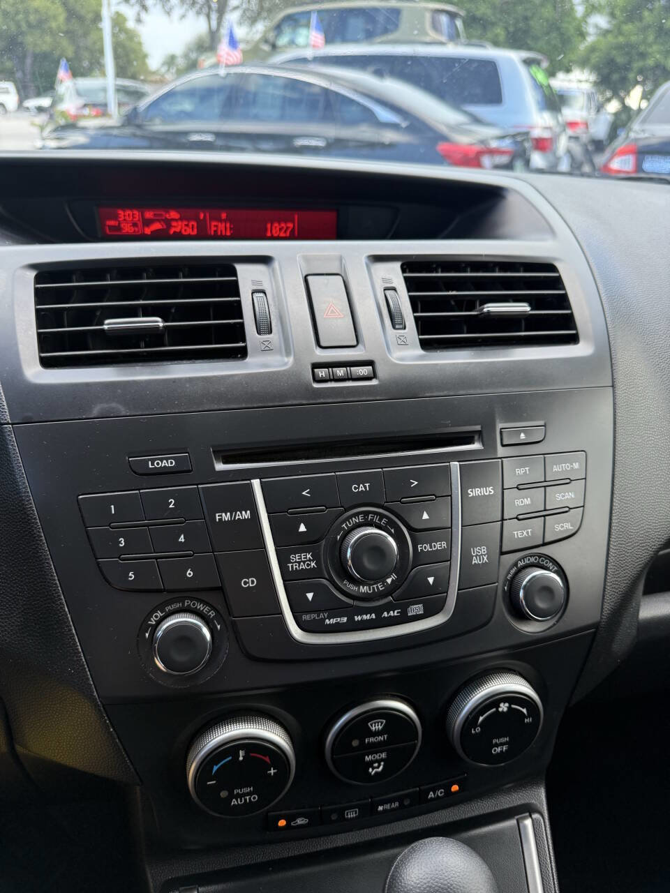 Used 2014 MAZDA MAZDA5 Sport image 15