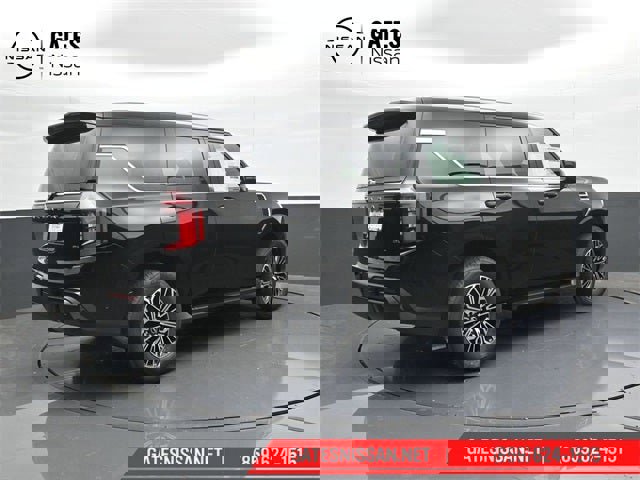 New 2026 Nissan Armada SL w/ Captain's Chari Seat Package image 2