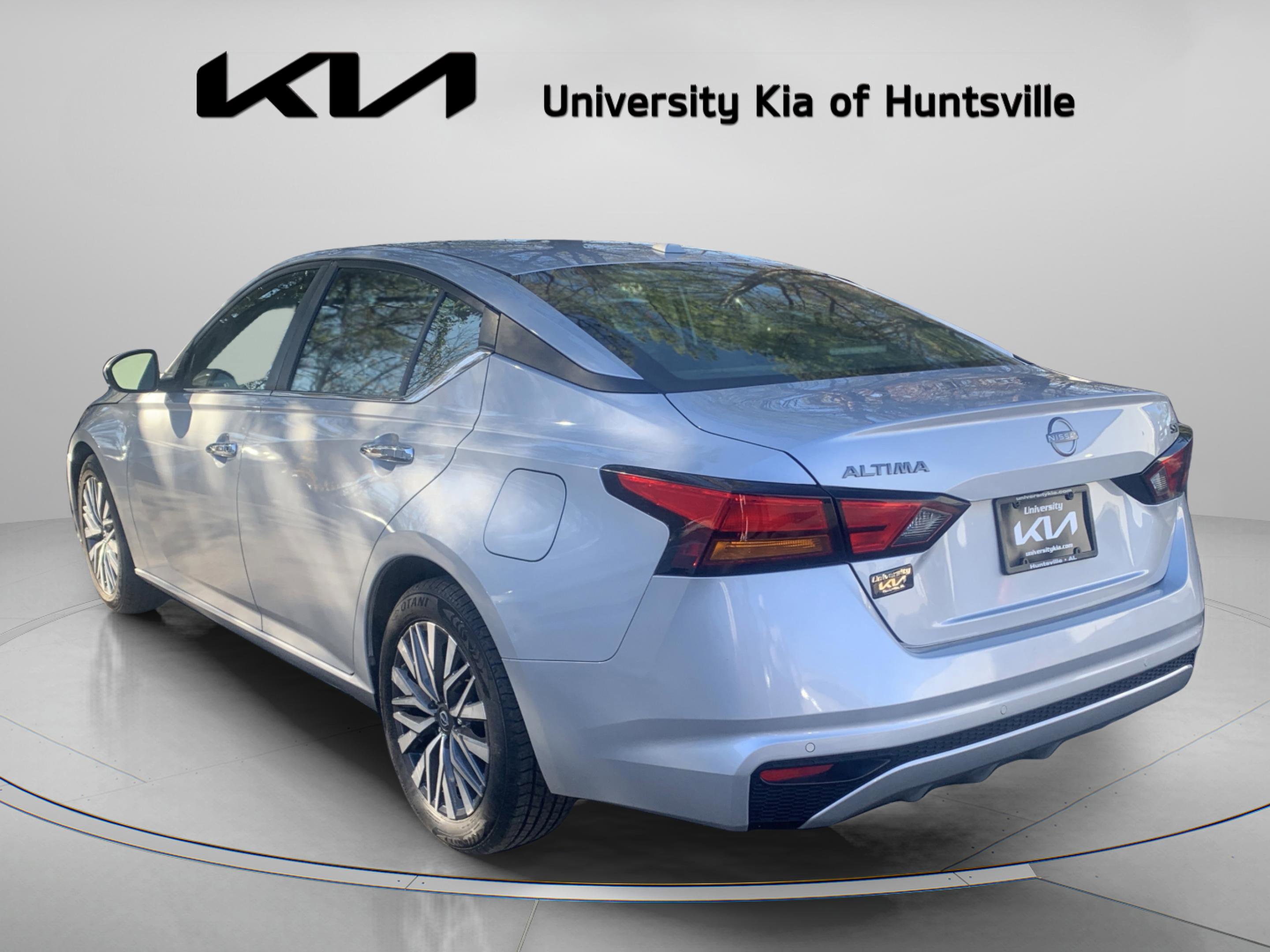 Used 2023 Nissan Altima 2.5 SV image 5