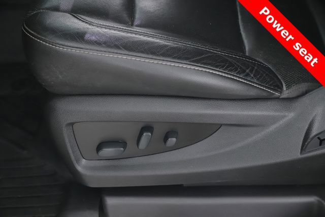 Used 2018 GMC Yukon XL SLT w/ Premium Edition AWD/4WD image 19