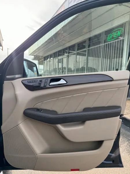 Used 2016 Mercedes-Benz GL 450 4MATIC image 13