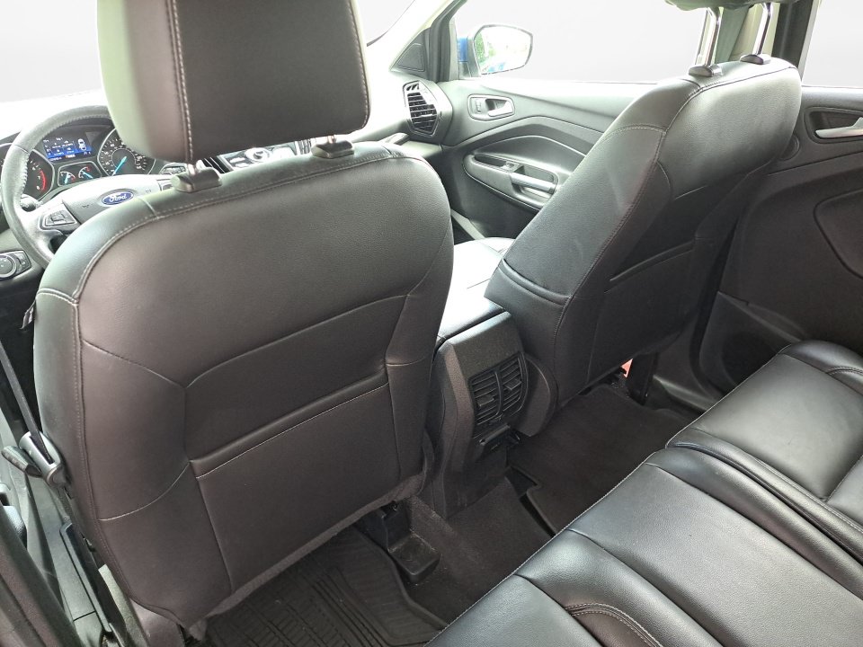 Used 2017 Ford Escape Titanium w/ Equipment Group 301A AWD/4WD image 14