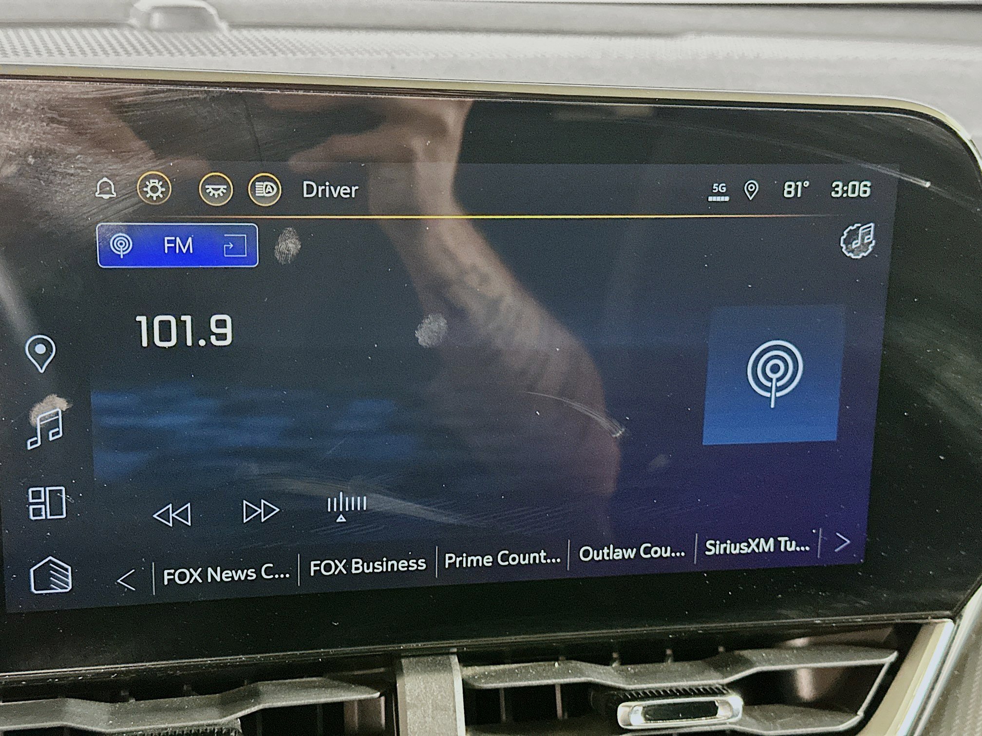Used 2025 Chevrolet Equinox LT image 21