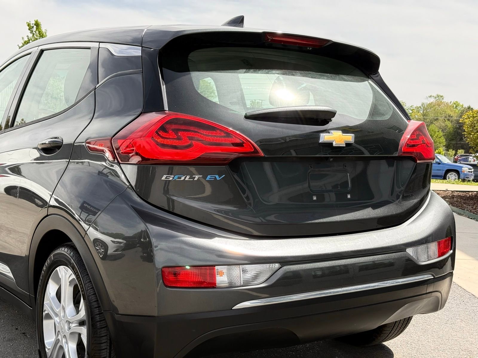 Used 2018 Chevrolet Bolt LT FWD image 5