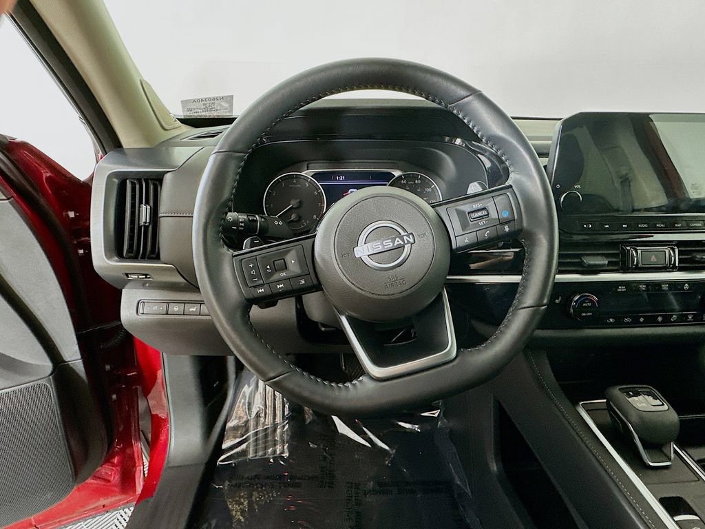 Certified 2025 Nissan Pathfinder SL w/ SL Premium Package image 18