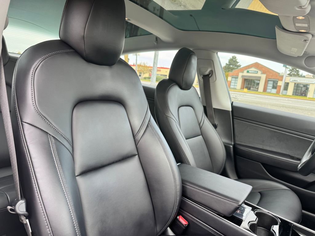Used 2018 Tesla Model 3 Long Range RWD image 10