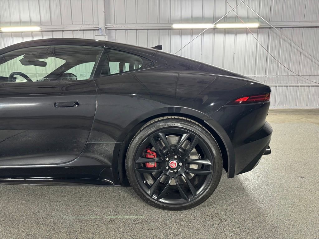 Used 2020 Jaguar F-TYPE R AWD/4WD image 12