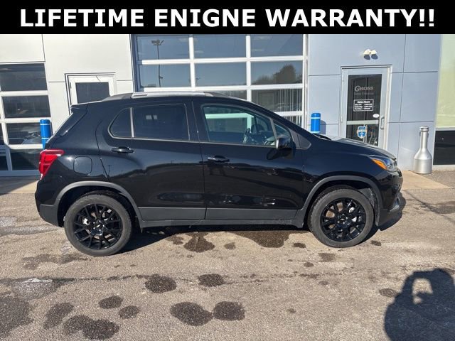 Used 2022 Chevrolet Trax LT w/ Midnight Edition AWD/4WD image 8
