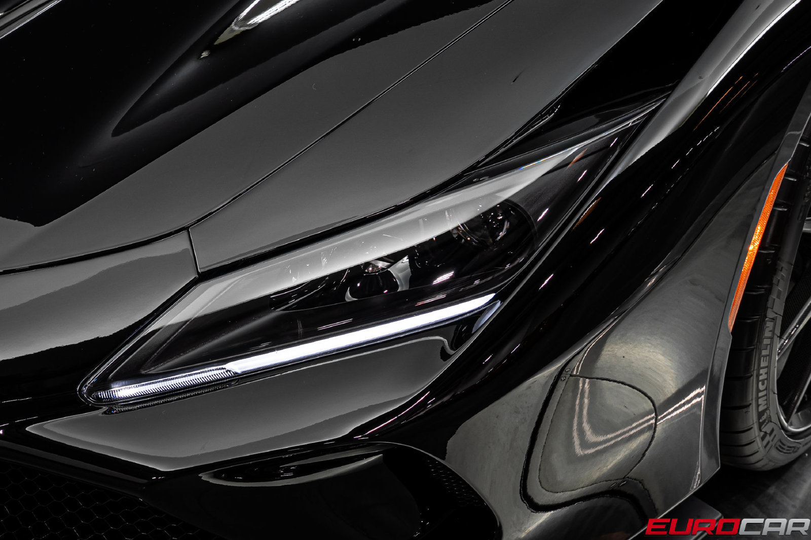 Used 2022 Ferrari F8 Tributo RWD image 13