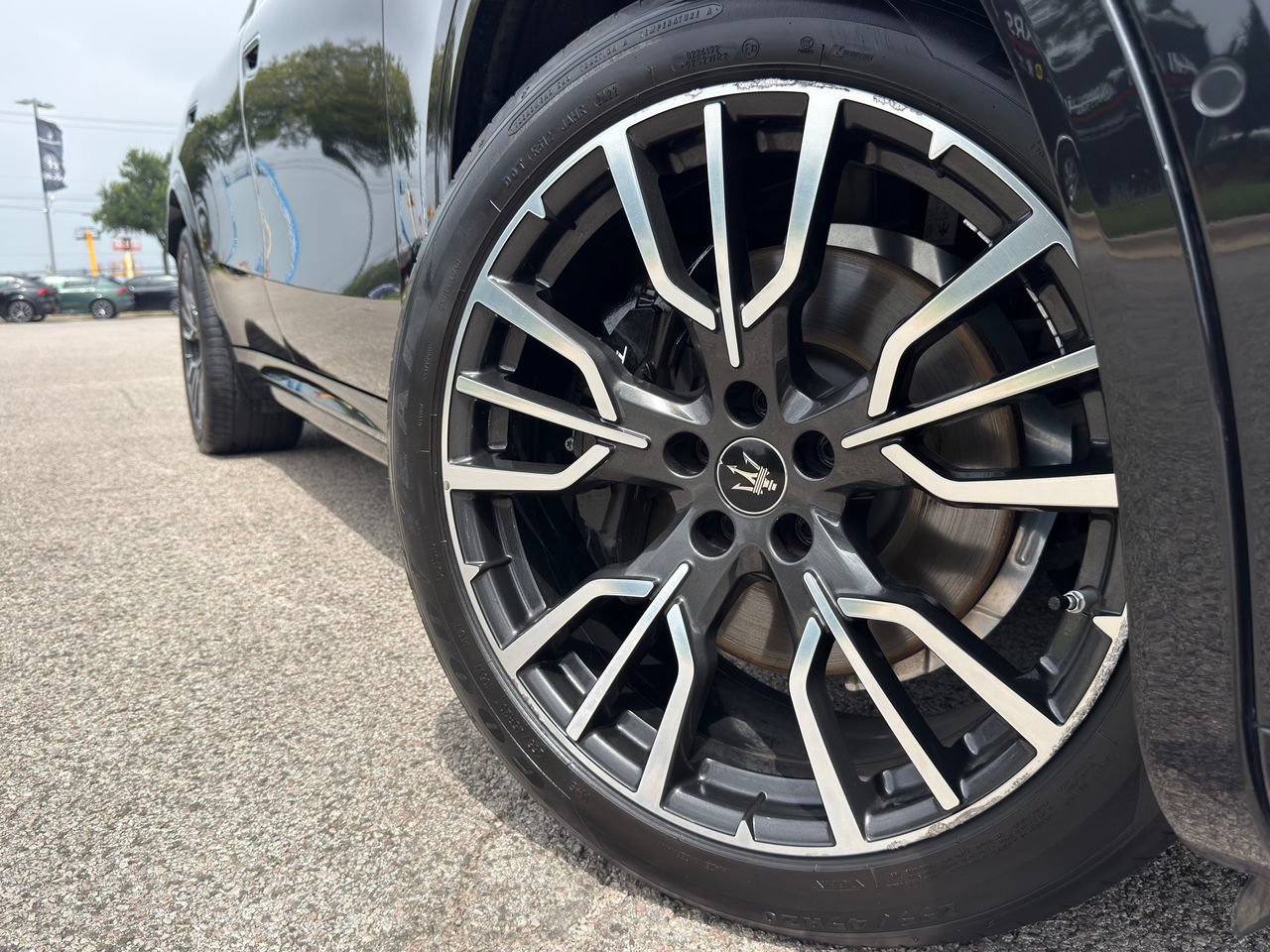 Certified 2023 Maserati Grecale Modena AWD/4WD image 5
