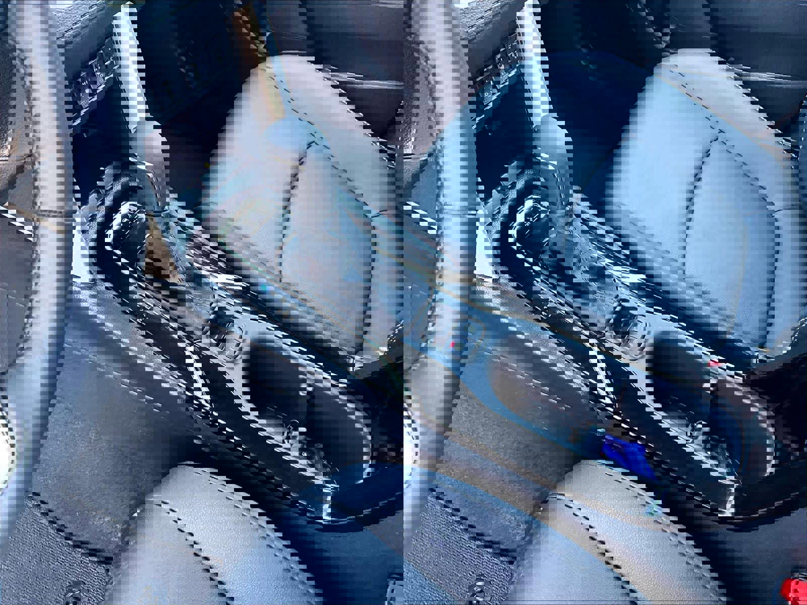 Used 2024 Toyota Corolla Cross XLE w/ Convenience Package image 20