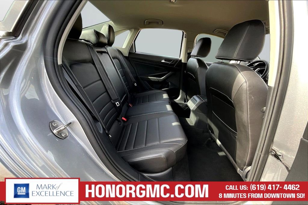 Used 2024 Volkswagen Jetta SE image 24