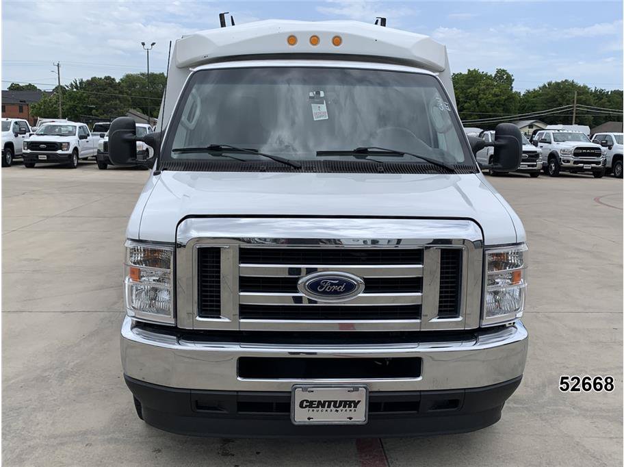Used 2023 Ford E-450 and Econoline 450 Super Duty w/ Power Windows & Locks Group RWD image 14