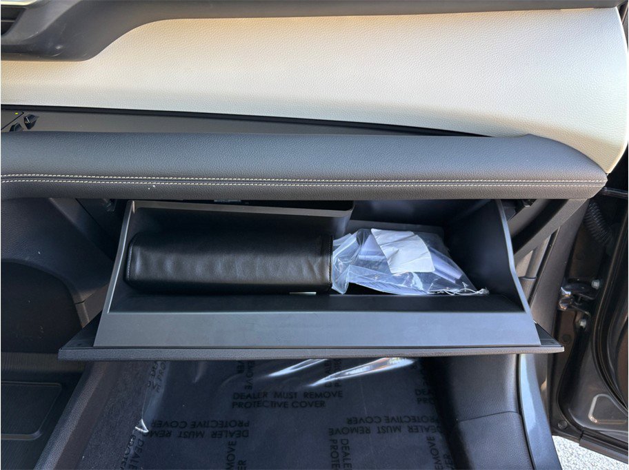 Used 2025 Toyota Sienna Platinum AWD/4WD image 52